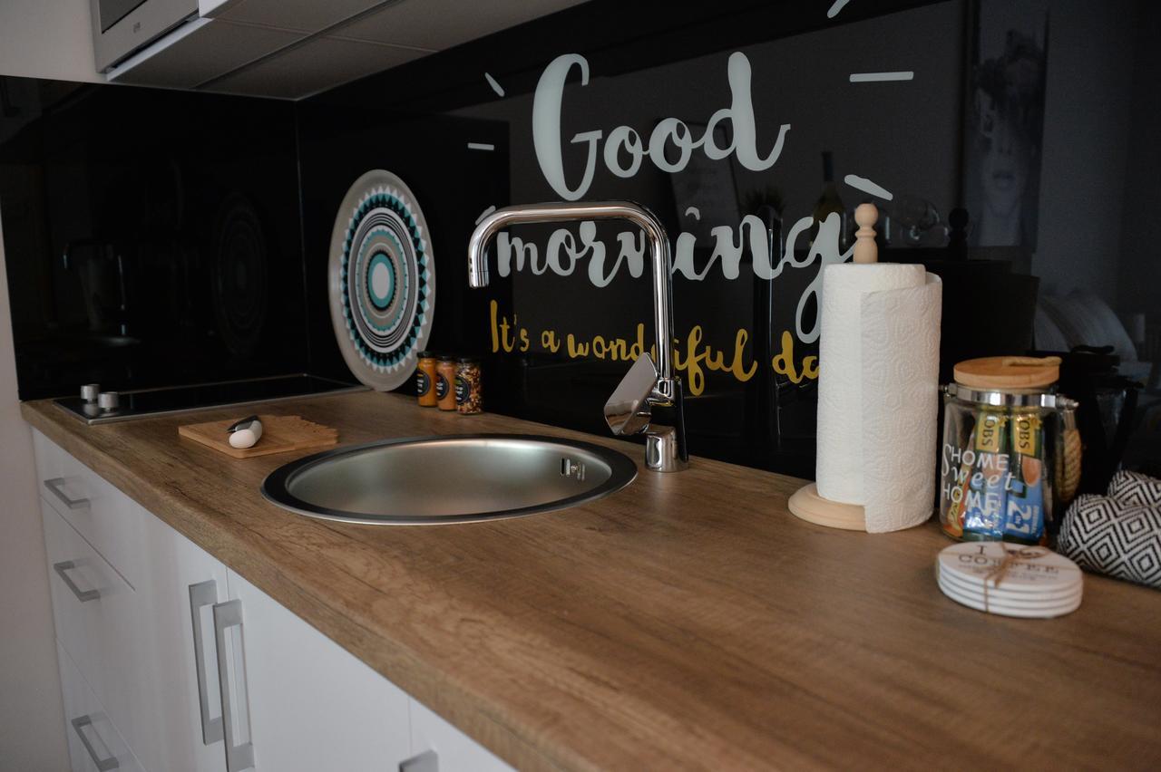 Apartment Pleasure Novi Sad Buitenkant foto