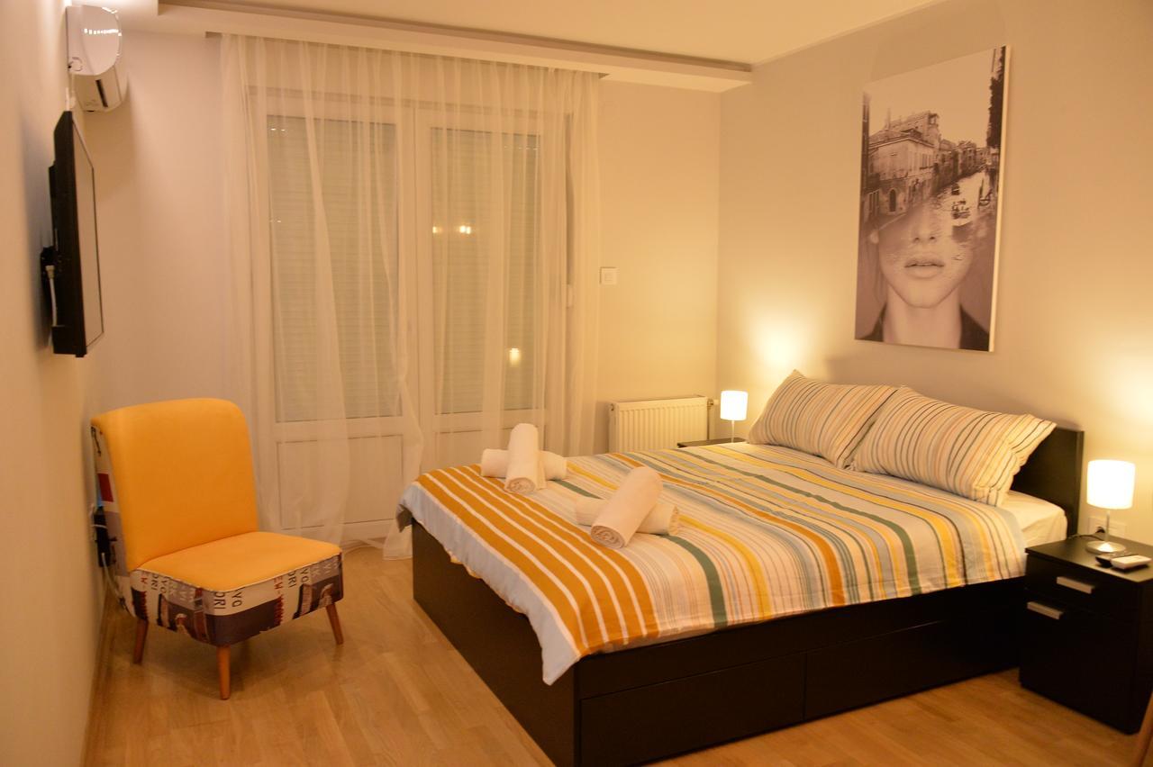 Apartment Pleasure Novi Sad Buitenkant foto