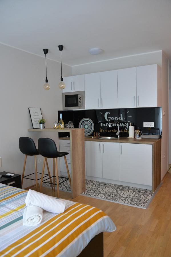 Apartment Pleasure Novi Sad Buitenkant foto